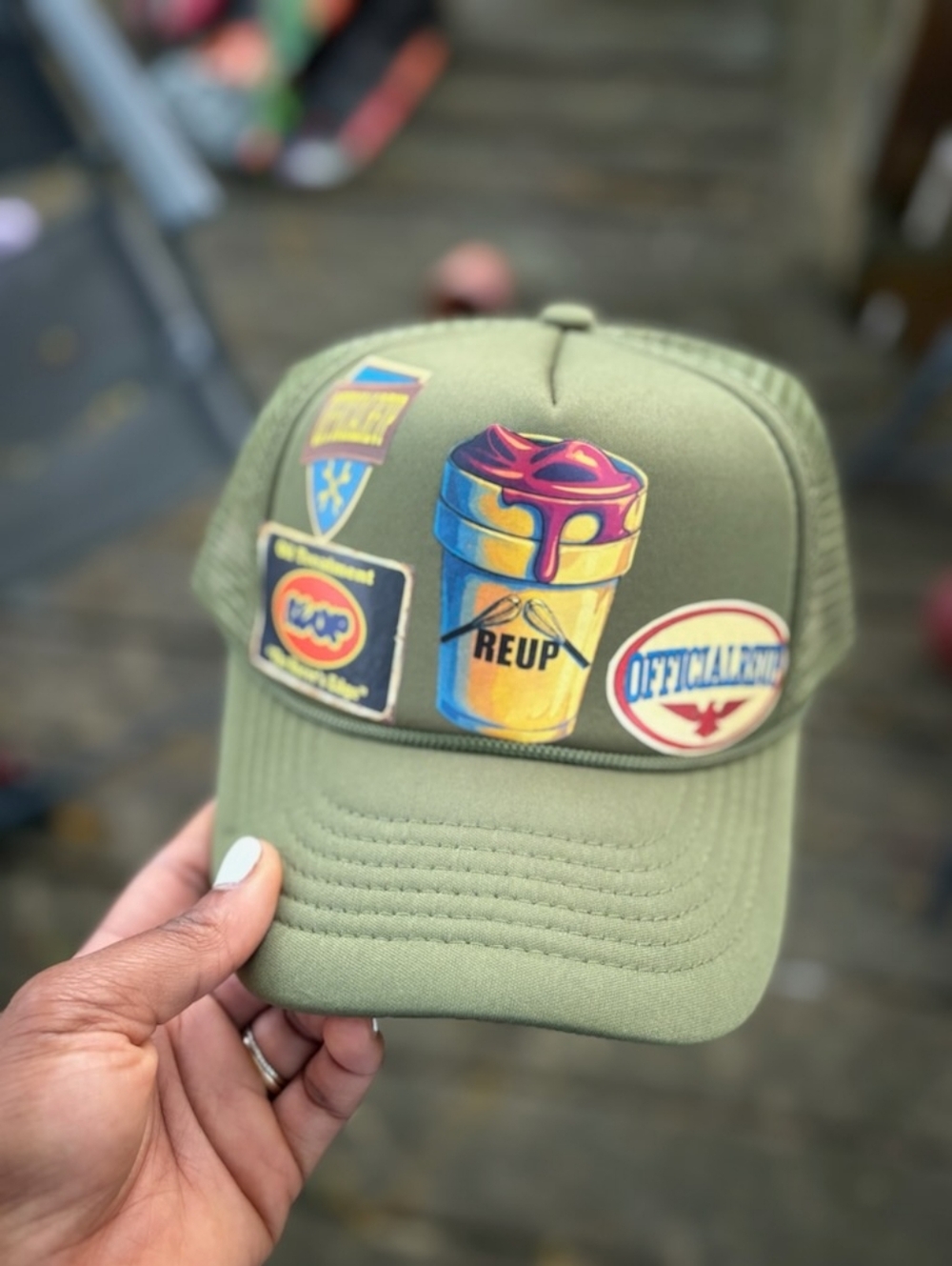 Caps